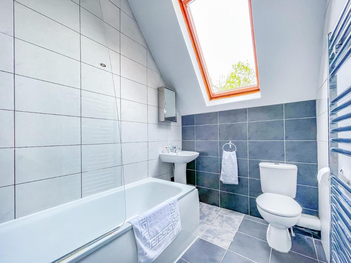 *Rg9Bc* For Your Most Relaxed & Cosy Stay + Free Parking + Free Fast Wifi * Leeds  Luaran gambar
