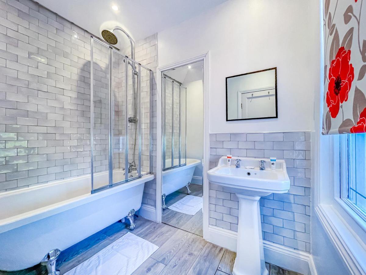 *Rg9Bc* For Your Most Relaxed & Cosy Stay + Free Parking + Free Fast Wifi * Leeds  Luaran gambar
